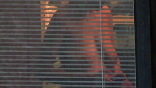 Լանա Լոպես Ջորջիա Ջոնսը խաղում է ստրապոնով